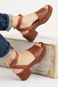 Sandals 2020 Trends, Carvela Shoes, Summer Shoes Sandals, Shoes 2021, Sandals Cute, Footwear Fashion, Funky Shoes, Bridal Sandals, Strappy High Heels