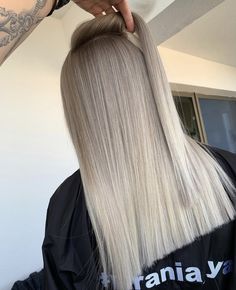 Dyed Blonde Hair, Hair Dyes, Brown Blonde Hair, Brown Blonde, Brown To Blonde, Clean Girl, Dyed Hair, Balayage, Blonde Hair