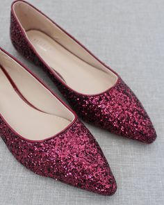 Women Shoes sparkly glitter pointy toe ballet flats. Comfortable throughout your special day and perfect for holiday party, night out and wedding party. DETAILS:COLORS AVAILABLE: Burgundy, Gold, Navy, Red, Rose Gold, Silver and WhiteUPPER: Synthetic upper and liningMATERIALS: Manmade outsole STYLE NAME: VANITA-RG Haath Phool, Glitter Flats, Pointy Toe Flats, Party Details, Elegant Chic, Slim Dresses, Party Night, Navy White, Formal Wear