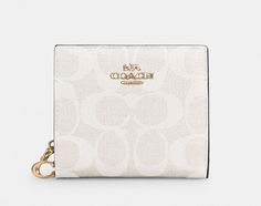 Coach White Wallet, White Coach Wallet, Coach Snap Wallet, 19th Bday, Wallet Ideas, Bday Wishlist, White Wallet, Snap Wallet, White Exterior