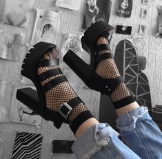 Goth Shoes, Cute Shoes Heels, Fancy Shoes, Outfit Jeans, Girly Shoes, Aesthetic Shoes