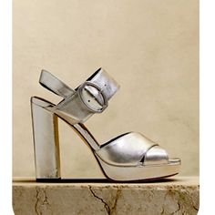 Ravello Leather Platform Sandal. Nib. Banana Republic. Silver. Size 9-1/2 Elegant Open Toe Platform Sandals, Chic Formal Platform Sandals, Luxury Sandals With Stacked Heel For Party, Luxury Party Sandals With Stacked Heel, Summer Cocktail Sandals With Buckle Closure, Chic Silver Sandals With Heel Strap, Chic Silver High Heel Sandals, Chic Silver Open Toe Heels, Glamorous Leather Sandals With Stacked Heel