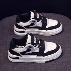 Style:Sporty \nColor:Black and White \nToe:Round Toe \nPattern Type:Colorblock \nStrap Type:Lace Up \n Basket Noir, Women Casual Shoes, Sporty Sneakers, Best Shoes For Men, Black And White Sneakers, Casual Sneakers Women, Mens Nike Shoes, Casual Sport Shoes, Leather Shoes Men