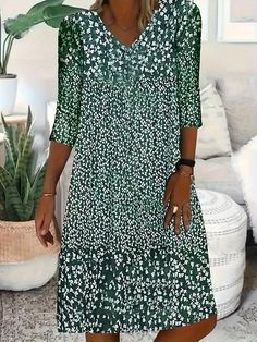 Casual Polka Dot V-neck Midi Dress, Polka Dot Long Sleeve Dresses For Vacation, Daily 3, Midi Dress Elegant, V Neck Midi Dress, Fabric Collars, Fashion Over 50, Jumper Dress, Jumpers For Women