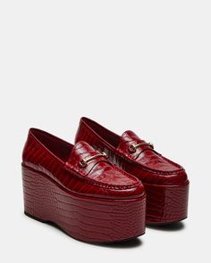 MAUREEN Red Crocodile Platform Loafer | Women's Loafers – Steve Madden Platform Loafers Outfit, Prada Loafers, Loafers Outfit, Leather Socks, Platform Loafers, 5 Inch Heels, Steve Madden Shoes, Dress Sandals, Sleek Look