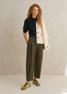 Cotton-Blend Tapered Pleat Pant | ME+EM Olive Trousers Outfit, Pleated Trousers Outfit, Olive Pants Outfit, Side Stripe Trousers, Womens Pants Design, Olive Pants, Trouser Outfit, Stylish Pants, Pleated Trousers