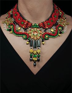 Necklace | Barbara Natoli Witt.  Antique  Kundan center and side pieces featuring rubies, green tourmalines and mine cut diamonds in 22k gold settings, enameled on the reverse - beads of dark tourmaline, tsavorite, ruby and pink tourmaline, crystal  & 22k gold.  This necklace is reversible with the 'back'  in Green and black tones. Micro Macrame, Macrame Jewelry, Bead Art, Beaded Embroidery, Amazing Jewelry