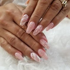 Christmas Nail Designs Nude Color, Nude Nails With Christmas Design, Nude And Red Christmas Nails, White And Nude Christmas Nails, Winter Nail Designs Almond, Nude Snowflake Nails, Simple Pink Christmas Nails, Beige Christmas Nails, White Christmas Nails Coffin