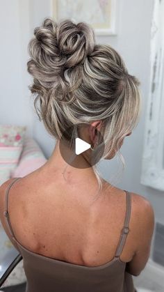 Paige Lauren Whitton | YORKSHIRE BRIDAL HAIR & EDUCATOR on Instagram: "Reposted cos' you all loved it! 🫶 Come & style my bride with me and hit save for later.  #hairtutorial #hairvideo #hairacademy #highupdo #hairtutorialvideo #paigelaurenhairacademy Hair educator, wedding hairstylist, Yorkshire wedding hair" Updos For Medium Length Hair Tutorial, High Updo Wedding, High Bun Wedding Hairstyles, High Bun Hair, High Updo, Easy Bun Hairstyles For Long Hair, Jess Glynne, Yorkshire Wedding, Messy Wedding Hair