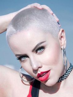 Buzz Cut With Design, Back To School Braids, Buzzcut Hair, Cropped Hair, School Braids, Buzz Cut Women, Pixie Haircut Fine Hair, Super Short Haircuts, Buzz Cut Hairstyles