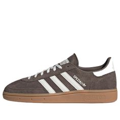 The adidas Handball Spezial Shoes blend classic design with modern flair. Originally crafted for indoor handball in 1979, these low-top sneakers have seamlessly transitioned to everyday wear. The premium suede upper, accented with soft leather details, exudes sophistication. The distinctive serrated 3-stripes and brown rubber sole add a touch of sportiness. Whether you’re hitting the streets or embracing casual style, the Handball Spezial Shoes are a timeless choice. Available in an Earth Strata