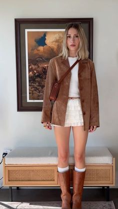 Brown Boots Outfit Casual, Light Tan Knee High Boots Outfit, Fall Boot Outfits 2024, Fall Dresses With Tall Boots, Knee High Brown Leather Boots Outfit, Suede Boot Outfit, Brown Suede Dress, Platform Boots Outfits, Outfits With Tall Brown Boots