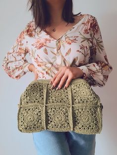 Add a natural and elegant touch to your look with Pistachio Clutch! Handcrafted from natural raffia, this clutch features a unique pattern inspired by the smooth curves of sand dunes. With enough space to store your essentials like your cell phone, wallet and makeup, the Pistachio Clutch is the perfect choice for a weekend getaway or an elegant night out. In addition, its sustainable production ensures that you are making an informed choice. Let our bag be the star of your look and enjoy chic, n Green Rectangular Clutch For Beach, Spring Chic Crochet Clutch Bag, Chic Spring Crochet Clutch Bag, Green Pouch Clutch For Summer, Green Beach Clutch For Summer, Bohemian Rectangular Clutch For Spring, Green Rectangular Casual Clutch, Green Summer Beach Clutch, Spring Bohemian Rectangular Clutch