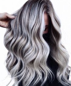 Fall Hair Color Trends, Hair Color Formulas, Silver Hair Color, Silver Grey Hair, Hair Artist, Platinum Blonde Hair, Fall Hair Color, Artistic Hair, Ash Blonde