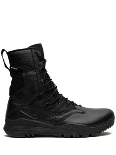 black waterproof GORE-TEX® material round toe front lace-up fastening pull-tab at the heel rubber sole Nike Lace-up Hiking Boots For Outdoor Work, Techwear Style Waterproof Lace-up Boots For Streetwear, Black Abrasion-resistant Waterproof Boots For Sports, Nike Waterproof Lace-up Boots For Outdoor, Sports High-top Boots With Reinforced Toe, Sports Lace-up Boots With Reinforced Toe, Lace-up Moto Boots With Vibram Sole For Streetwear, Lace-up Sports Boots With Reinforced Toe, Tactical Waterproof Hiking Boots