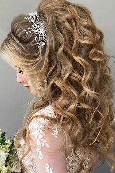 #BEAUTY, #RELATIONSHIPS #Fashion #Animals #Outfits #Winter Outfits #Animals Quinceanera Hairstyles, Best Wedding Hairstyles, Wedding Hairstyles Half Up Half Down, Wedding Hair Inspiration, Wedding Hair Down, Bridal Updo, Hair Wedding, Trendy Hair