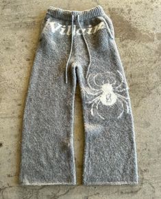 🕷️🕸️Soft Wool Spider Sweats by: @himnherss 🫶Follow are Insta to Enter a $100 AUD Zara Giftcard Giveaway!! #fashioninspo #ClothingBrand #teen #Genz #Youngadult #students #fashioninspo #Winterclothes #cosypants #Streetwear Dr Closet, Baggy Clothes, Sweat Pants, Soft Wool, Photography Inspo, Dream Wardrobe, Bts Wallpaper, Denim Wash