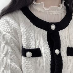 Chanel Aesthetic, Black Korean, Chique Outfit, Korean Aesthetic, January 29, Black N White, Asian Style