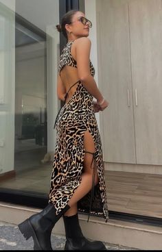 Cochella Outfits Inspiration, Vestido Animal Print, Cochella Outfits, Outfits New Year, Animal Print Outfits, Girly Dresses, Just Style, Long Dress Casual, Night Out Outfit