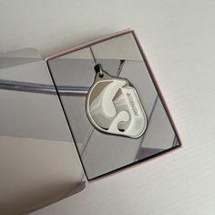 Brand New Glossier Membership Keychain In Store Exclusive. Condition is New with tags. Shipped with FedEx 2Day. Glossier Phone Keychain, Glossier Flip Phone Keychain, Glossier Keychain, Glossier Holiday Beauty Bag, Glossier Haloscope Quartz, Glossier Haloscope, Women's Accessories, In Store, High School