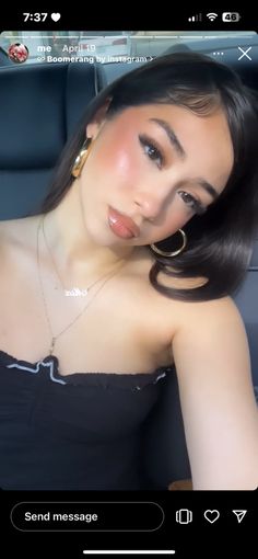 Neutral Makeup Aesthetic, Makeup For School Aesthetic, Simple And Cute Makeup Looks, Thirst Trap Ideas Instagram, Makeup Looks For Curly Hair, Makeup Look No Lashes, Light Base Makeup, Cute Beach Makeup, Jaripeo Makeup