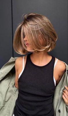 Hairstyles Design, Sophisticated Hairstyles, Ladies Hair, Bob Hair, 2020 Trends, Ladies Short, Short Hair Haircuts, Bob Haircut