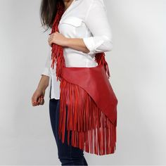 Bought From Etsy & Super Expensive To Return. Beautiful Red Leather Boho Bag. It’s Just Big For Me. I Paid $240 Please Let Me Know If You Have Any Questions Boho Leather Purse, Unique Leather Bag, Boho Leather Bags, Crossbody Leather Bag, Leather Fringe Bag, Fringe Purse, Bohemian Bags, Bohemian Women, Red Boho