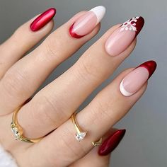 Fake Nails White, Chrome Nail Art, Nagel Tips, Stick On Nails, Nailed It, Xmas Nails, Nail Art Hacks, French Tip Nails, Manicure E Pedicure