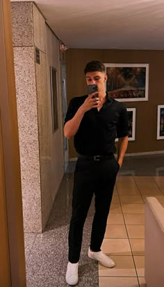 Quince Outfits Guest Men, Men All Black Casual Outfit, Classy Black Outfit Men, Men’s Homecoming Outfit, Moreno Outfit Men, Guys Formal Wear, Formal Outfits For Guys, Black Outfit Men Casual Classy, Men Gala Outfit