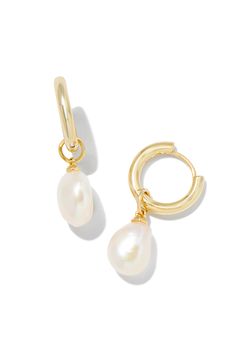 14k Gold Over Brass.White Pearl.Ear Post.1.8" Outside Diameter, 0.4"L X 0.3"W Charm.Classy and chic, we’re obsessed with the Willa Gold Pearl Huggie Earrings in White Pearl—and you will be, too! A dainty cultured freshwater pearl dangles from a petite huggie for a lightweight style you’ll pair back with any stack. Huggie Earrings Gold, Preppy Jewelry, Pearl Strands Necklace, Kendra Scott Earrings, Jewelry Accessories Ideas, Jewelry Essentials, Jewelry Lookbook, Huggie Earrings, Girly Jewelry