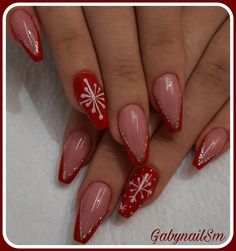 Christmas Gel Nails Almond Shape, Nokti Za Bozic, Red Christmas Nails Coffin, Christmas Nails Coffin Shape, Christmas Nails Almond Shape, Christmas Nails Acrylic Coffin, Coffin Ombre, Nail Makeover, Nails Acrylic Coffin