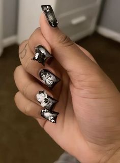 Shortie Junk Nails, Short Junk Nails Black, Black Short Duck Nails, Emo Duck Nails, Short Black Square Nails, Black Duck Nails, Duck Tips, Junk Nails, Hippie Nails