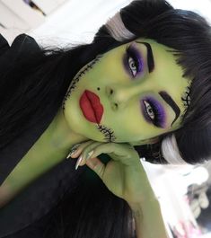 Ideas For Costumes, Frankenstein Makeup, Last Minute Halloween Costume, Holloween Makeup, Costume For Girls, Halloween Makeup Diy, Halloween Makeup Pretty, Last Minute Halloween, Cool Halloween Makeup