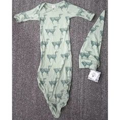 New Kate Quinn Green Bay Llama Print Gnome Hat One Piece Pajamas 0-3m --New With Tags. Llama Print, Gnome Hat, Kate Quinn, One Piece Pajamas, Green Bay, Llama, Kids Shop, Pajamas, One Piece