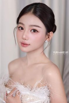 Make Up Wedding Korea, Douyin Wedding Makeup, Korean Bride Makeup, Korean Bridal Makeup, Graduation Look Makeup, Korean Wedding Makeup