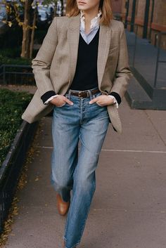 Mode Style Anglais, Thrifting Vintage, Nili Lotan, Fall Outfits For Work, Casual Work Outfits, Fall 2022, Blazer Outfits