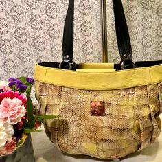 This Is Brand New And In The Package. Miche Paula Shell For A Demi Base. This Is The Shell Only. Yellow Leather Shoulder Bag For Summer, Yellow Leather Shoulder Bag For Spring, Spring Yellow Leather Shoulder Bag, Elegant Yellow Shoulder Bag For Spring, Casual Yellow Leather Shoulder Bag, Miche Handbags, Shell Purse, Yellow Purses, Shell Color