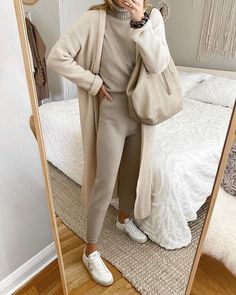 60+ Chic Veja Sneakers Outfits [2024]: How To Wear Veja Sneakers To Step Up Your Sneaker Game Loungewear Chic, Lounge Wear Set, Cute Work Outfits, Chic Winter Outfits, Beige Outfit, Corporate Outfits, Minimal Outfit, A Goddess, Work Wear Women