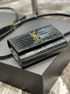 Description S.L Kate Belt Bag Light Black For Women, Women’s Bags 7in/18cm YSL Rep 1:1 Size: 18 x 12 x 4,5 cm / 7 x 4.7 x 1.7 inches (Length x height x width) Adjustable belt bag made with metal-free featuring a detachable pouch with a flap and ysl monogram. One size only, length can be adjusted from 65 to 110 cm. Gold-toned metal hardware. Includes box, dust bag. This product is of the best quality. Yves Saint Laurent Bags, Bag Light, Saint Laurent Bag, Light Black, Adjustable Belt, Metal Hardware, Debit Card, Gold Tone Metal, Belt Bag