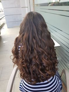 Pelo Ondulado Natural, Curly Hair Styles Easy, Hairdos For Curly Hair, Wavy Curly Hair, Hair Dye Colors, Long Curly Hair, Dream Hair