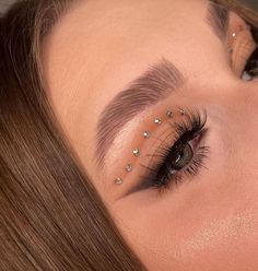 Gem Makeup, Eye Makeup Images, Concert Makeup, Rhinestone Makeup, Prom Eye Makeup, Eye Makeup Pictures, Smoky Eyes, Makijaż Smokey Eye, Eye Makeup Designs