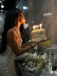 Sweet 16 Party Ideas Black, Sixteenth Birthday Aesthetic, Cute Birthday Cakes For Teens, Sweet 16 Black Women, Sweet 16 Photoshoot Ideas 16th Birthday, 16 Birthday Photoshoot Ideas, Sweet 18th Birthday Ideas, Sweet 16 Pics, Sweet 17 Birthday Ideas