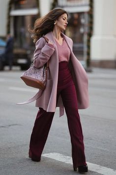 #FashionInspiration #StyleGoals #TrendyLooks #FashionistaFaves #OOTD #FashionForward #InstaFashion #FashionAddict #FashionObsessed #FashionGoals Trendy Fall Outfits, Pink Coat, Looks Chic, Mode Inspo, Style Mistakes, Work Outfits Women, Fall Fashion Trends, Professional Outfits, Classy Women