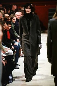 Menswear Runway, Concept Clothing, Dark And Twisted, Personal Style Inspiration, Punk Inspiration, Minimal Look, Raf Simons, Cool Eyes, Winter Collection