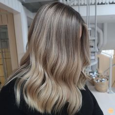 Cool Beige Balayage, Scandi Balayage, Beige Hair Color Ash Blonde, Balayage Blond Beige, Dark Ash Blonde Hair Balayage, Neutral Blonde Balayage, Beige Blonde Highlights, Balayage Beige, Ombre Hair Color For Brunettes