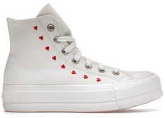 White Chuck Taylors, White Chucks, Womens Red Shoes, Chuck Taylor All Star Lift, Dr Shoes, Converse White, White Converse, Fame Dr, Embroidered Heart