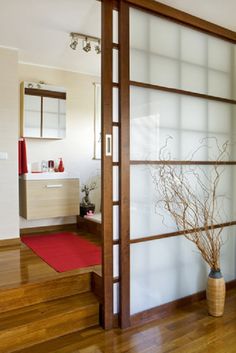 the bathroom is clean and ready to be used as a place for someone to relax