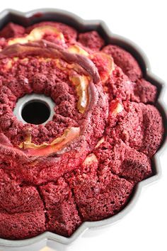 there is a cake in the pan that looks like red velvet