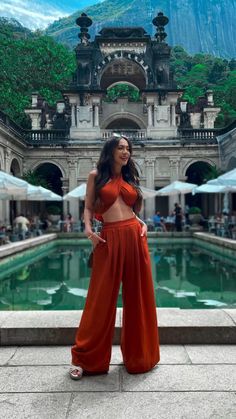 Rio Street Style Brazil, Brazil Outfit Ideas, Brazil Vacation, Rock In Rio, Wide Pants, Summer Outfits Women, Photo Poses, Rio De Janeiro, Aesthetic Clothes