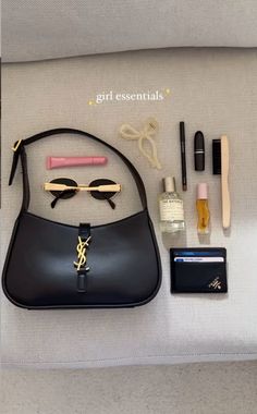 #makeup #makeupbag #makeupbagaesthetic #makeupbagessentials #makeupessentials #makeupbag #makeuporgnaization #whatsinmybag #girlyitems #girlythings Whats In My Purse Essentials, What's In My Bag Aesthetic, In My Bag Aesthetic, Bag Flatlay, Pretty Brown Eyes